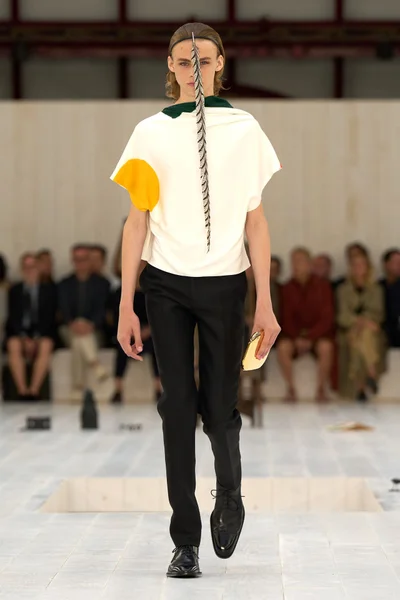 Look 38